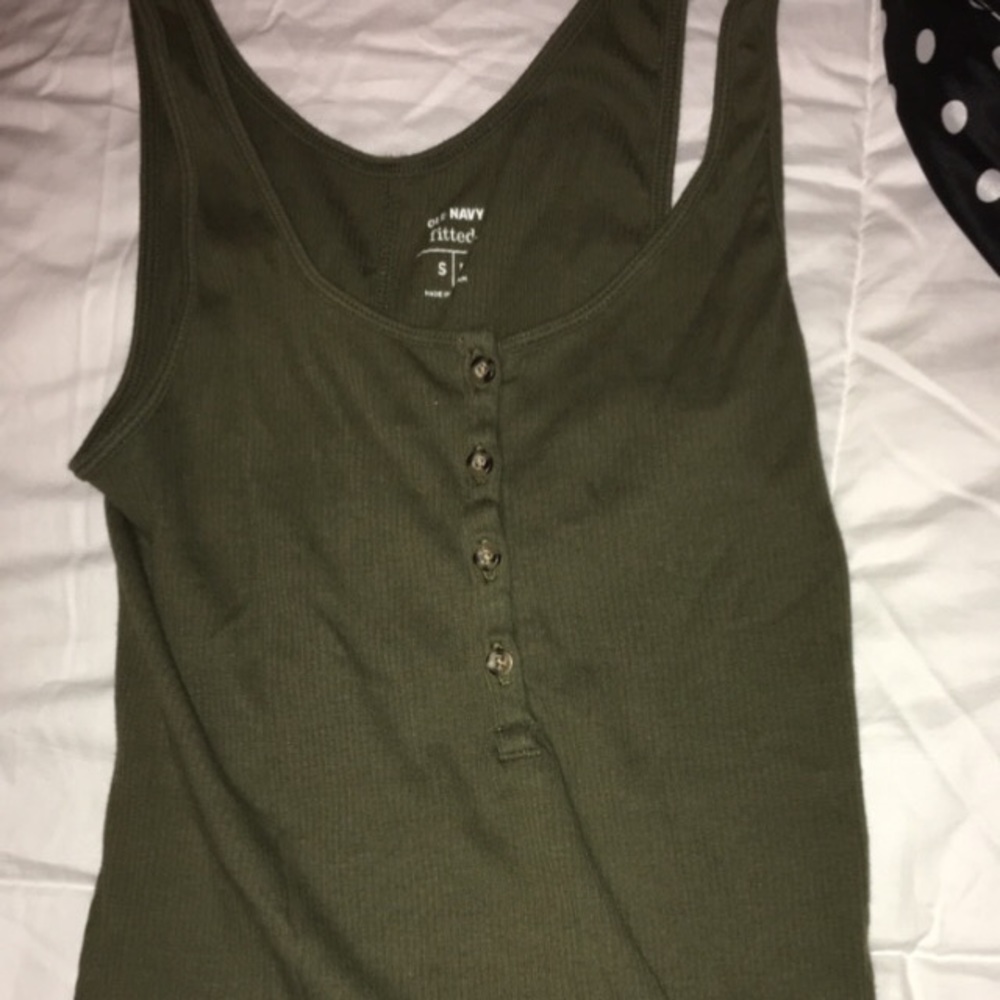 Small old navy tank tops